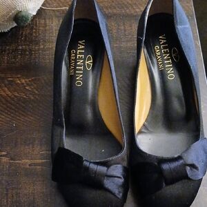 Valentino Garavani Elegant Black Loafers with Bow